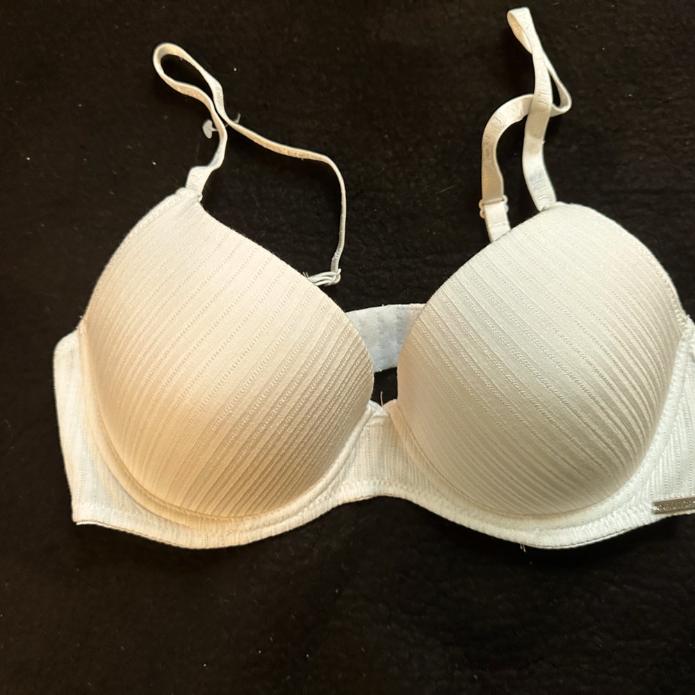 Nautica bra. Cream color. Size 36B